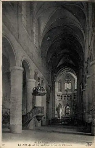 Ak Saint Brieuc Côtes d'Armor, Kathedrale, Innenansicht