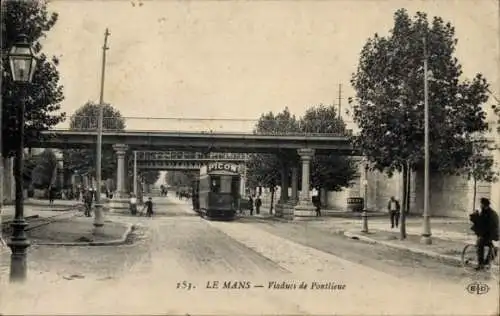 Ak Le Mans Sarthe, Viaduc de Pontlieue, Straßenbahn