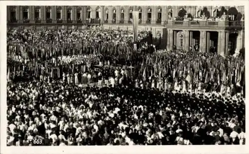 Ak Stuttgart, 15. Deutsches Turnfest 1933, Bannerübergabe im Neuen Schloss