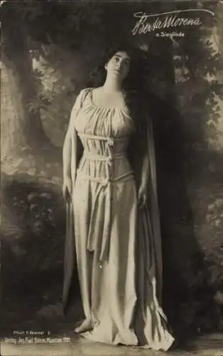 Ak Opernsängerin Berta Morena, Portrait als Sieglinde
