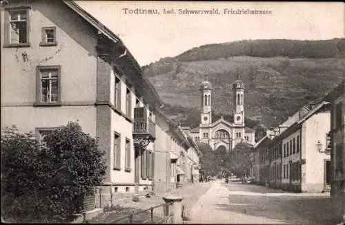 Ak Todtnau im Schwarzwald, Friedrichstraße, Blick zur Kirche