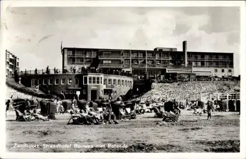 Ak Zandvoort Nordholland, Strandhotel Bouwes mit Kreisverkehr