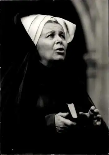 Ak Schauspielerin, Nonne