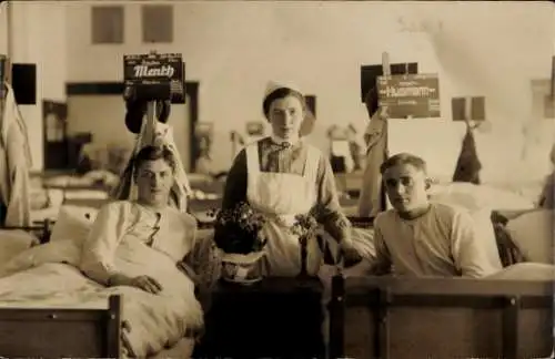 Foto Ak Hannover in Niedersachsen, Lazarett, Patienten, Krankenschwester, 1916