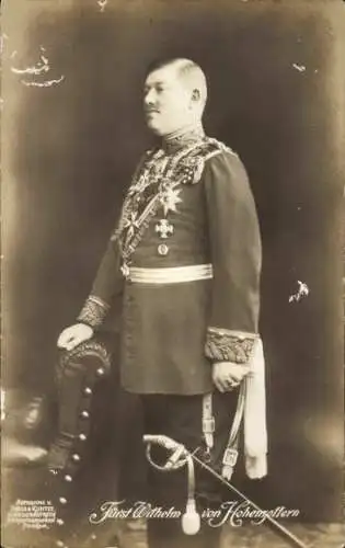 Ak Fürst Wilhelm von Hohenzollern, Portrait in Uniform, Orden