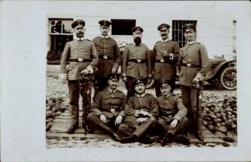 Foto Ak Deutsche Soldaten in Uniformen, Kaiserzeit