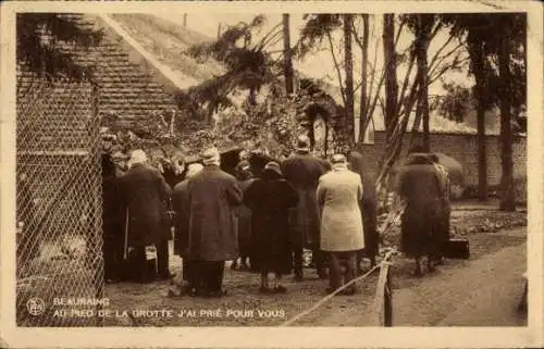 Ak Beauraing Namur, Personnes avant la Grotte, Maria