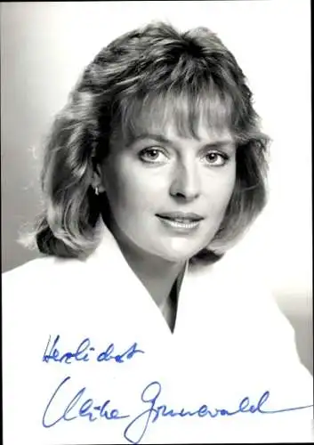 Foto Filmemacherin und Moderatorin Ulrike Grunewald, Portrait, Autogramm