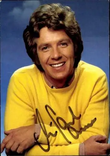 Ak Schauspieler, Sänger Michael Schanze, Portrait, United Artists, Autogramm, gelber Pullover