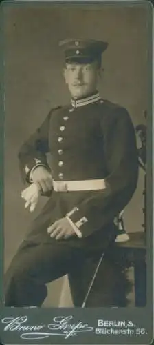 CdV Berlin, Deutscher Soldat in Uniform, Portrait