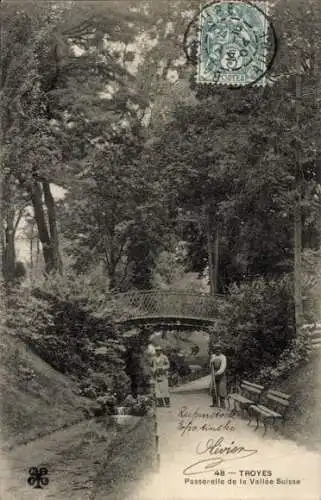 Ak Troyes Aube, Passerelle de la Vallee Suisse