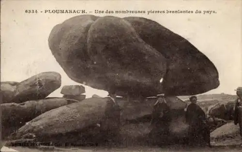 Ak Perros Guirec Côtes-d’Armor, Ploumanac'h, Une des nombreuses pierres branlantes du pays