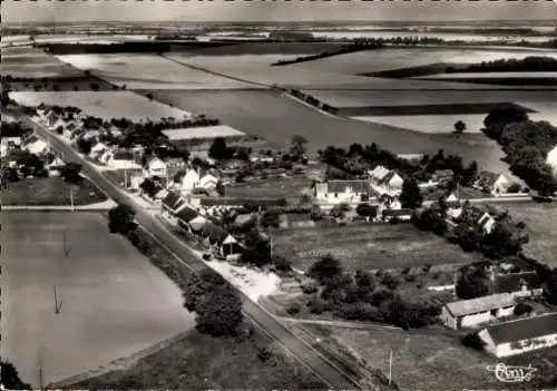 Ak Moulins sur Yèvre Cher, Maubranches, Vue aerienne