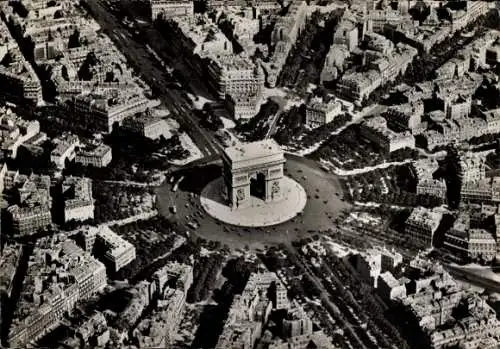 Ak Paris VIII, Triumphbogen, Arc de Triomphe, Luftaufnahme