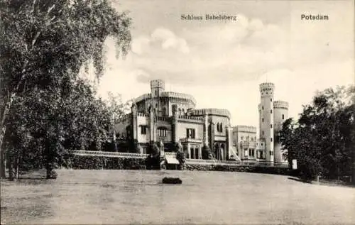 Klapp Ak Potsdam in Brandenburg, Panorama des Schloss Babelsberg vom Park aus