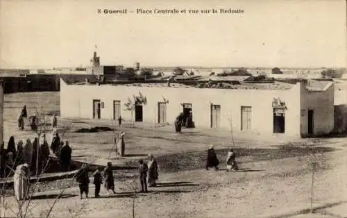 Ak Guercif Marokko, Place Centrale und Blick auf die Redoute
