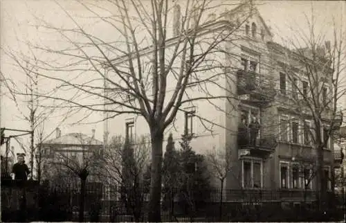 Foto Ak Heidenau in der Nordheide, Villa, Kind