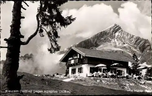 Ak Garmisch Partenkirchen, Kreuzalm gegen Alpspitze