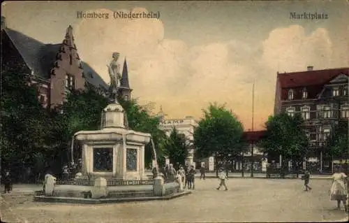 Ak Homberg am Niederrhein Duisburg, Marktplatz, Brunnen