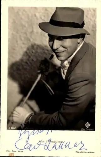 Ak Schauspieler Carl Raddatz, Portrait, Autogramm, Hut