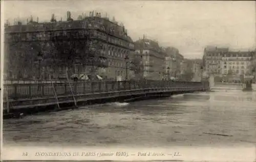 Ak Paris IV., Überschwemmungen 1910, Pont d'Arcole