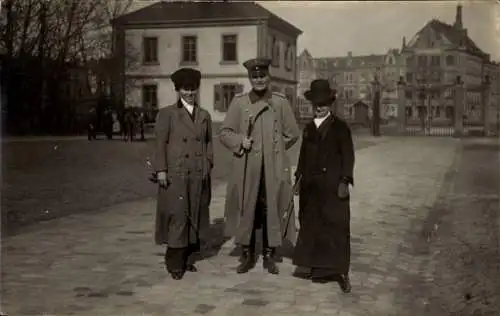 Foto Ak Karlsruhe in Baden Württemberg, Adel Baden, Uniform