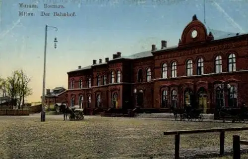 Ak Jelgava Mitau Lettland, Bahnhof, Vorplatz