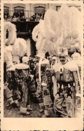 Ak Binche Wallonien Hennegau, Carnaval, Groupe de Gilles en pleine action