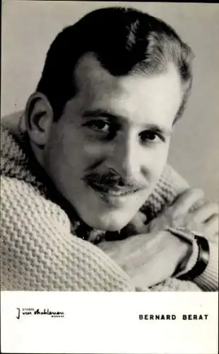 Ak Schauspiele Bernhard Berat, Portrait