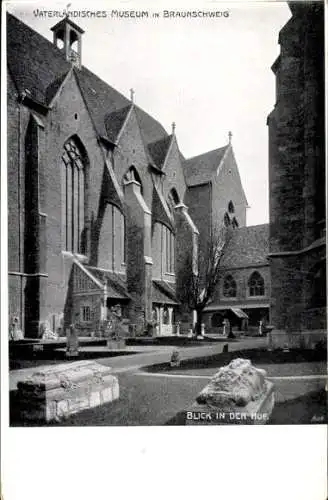 Ak Braunschweig in Niedersachsen, Vaterländisches Museum, Blick in den Hof
