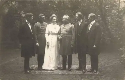 Foto Ak Adel Baden, Gruppenaufnahme, Uniformen