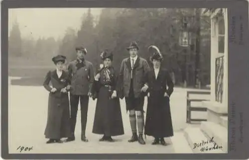 Cabinet Foto Kronprinzen Wilhelm u. Eitel v. Preußen besuchen die bayrische Königsfamilie