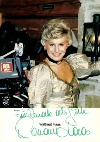 Ak Schauspielerin  und Sängerin Waltraut Haas, Portrait, Autogramm