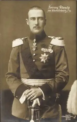 Ak Herzog Albrecht von Württemberg, Portrait, Uniform, Orden