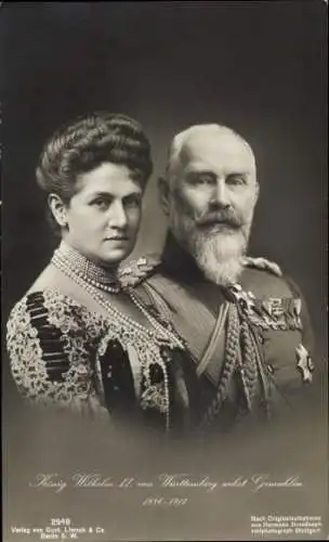 Ak König Wilhelm II. von Württemberg, Königin Charlotte, Portrait, Uniform, Orden