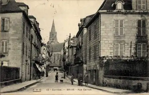 Ak Brive la Gaillarde Corrèze, Rue Carnot
