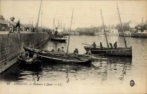 Ak Lorient Morbihan, Pecheurs a Quai