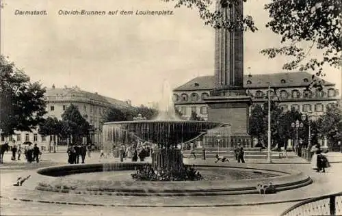 Ak Darmstadt in Hessen, Olbrich Brunnen auf dem Louisenplatz, Passanten