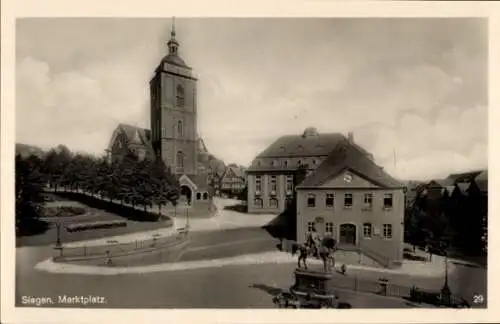 Ak Siegen in Westfalen, Marktplatz, Denkmal