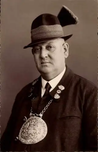 Foto Ak Portrait von einem Mann, Schützenkönig, Schützenfest