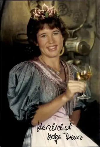Ak Schauspielerin Helga Drauz, Portrait, Autogramm, Deutsche Weinkönigin 1986/87 Heilbronn, Weinglas