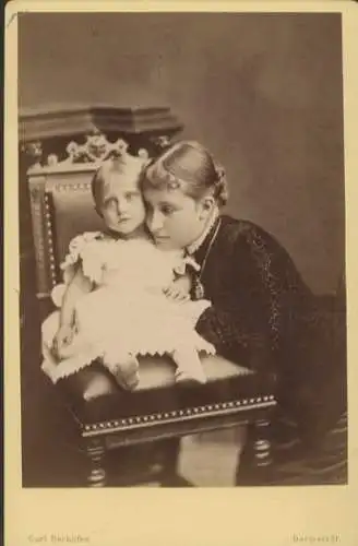 Cabinet Foto Erbprinzessin Charlotte v. Sachsen-Meiningen mit ihrer Tochter Feodora