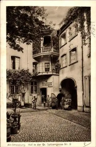 Ak Strasbourg Straßburg Elsass Bas Rhin, Hof in der Gr. Spitzengasse Nr. 9, Kellereien G. Weber Reeb