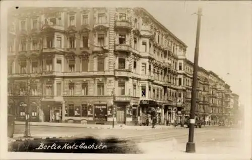 Foto Ak Berlin Kreuzberg, Katzbachstraße, Eckgebäude, Bötzow-Bier