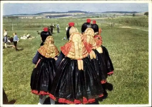 Ak Bunte Schwalm, Schwalmtal, Frauen in Tracht