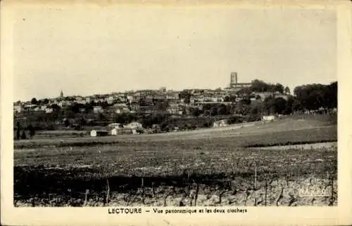 Ak Lectoure Gers, Panorama, die beiden Glockentürme
