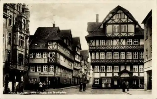 Ak Hann Münden in Niedersachsen, Alte Häuser am Marktplatz, Fachwerk