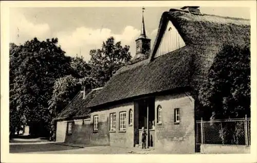 Ak Hamburg Altona Nienstedten, Altes Haus bei der Kirche