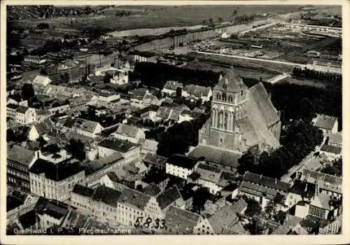 Ak Hansestadt Greifswald, Fliegeraufnahme, Kirche