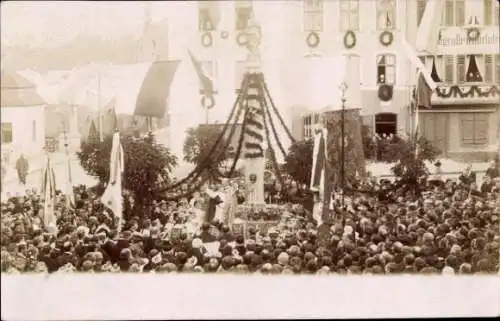 Foto Ak Oberndorf bei Salzburg Österreich, Festakt, Denkmal